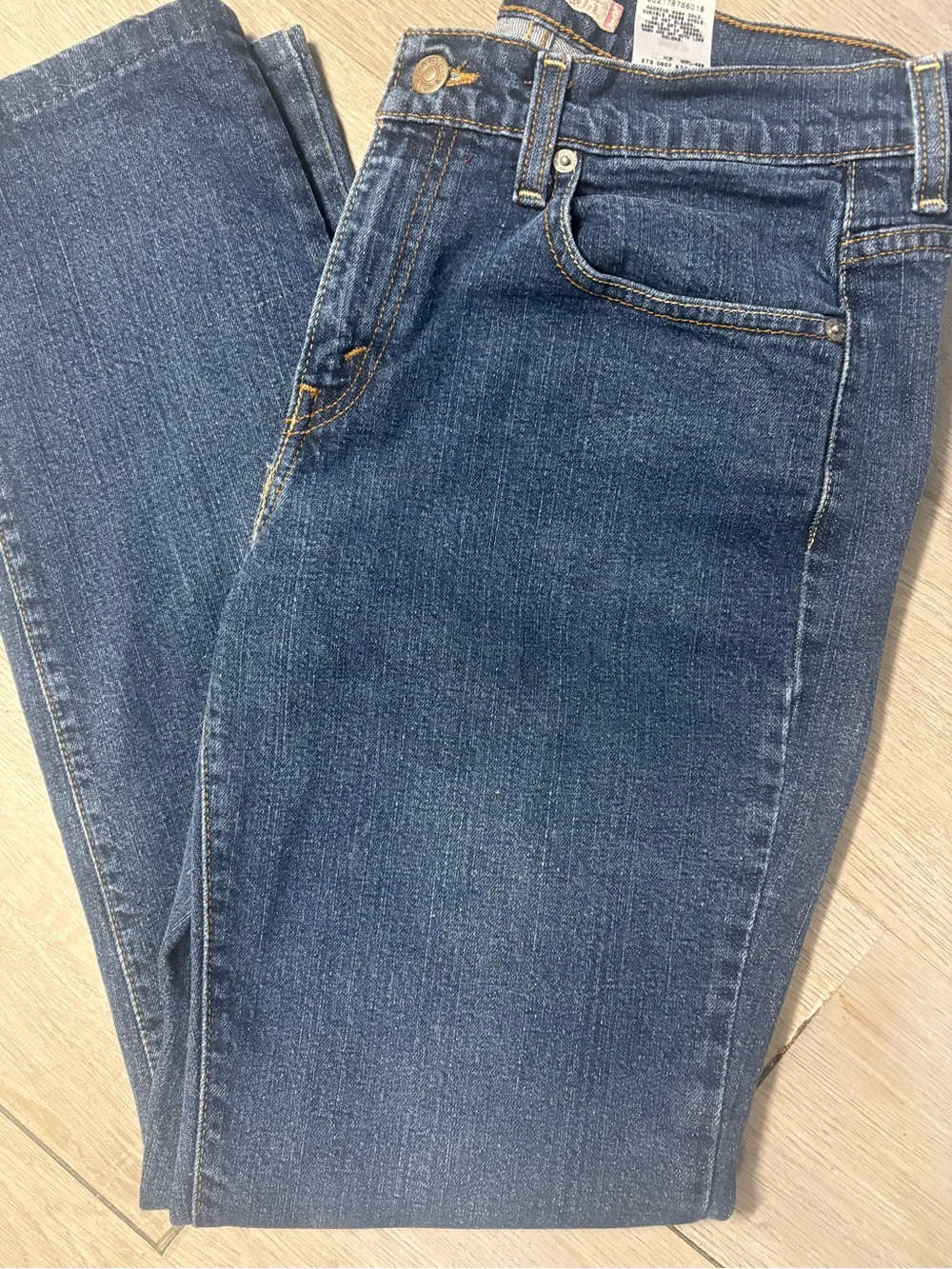 Levi's Women's Straight Leg Jeans in Dark Blue Wash